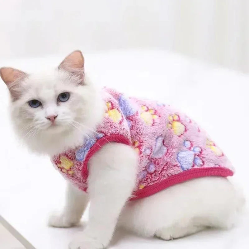 Ropa de Invierno para Gatos y Perros Pequeños – Chaleco de Forro Polar Cálido con Diseños