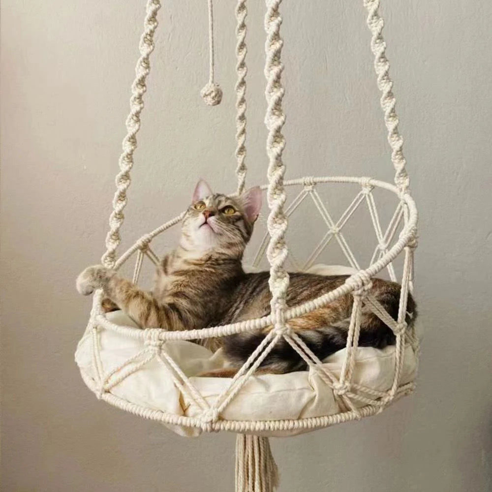 Hamaca Bohemia Tejida a Mano para Gatos – Cama Colgante Decorativa