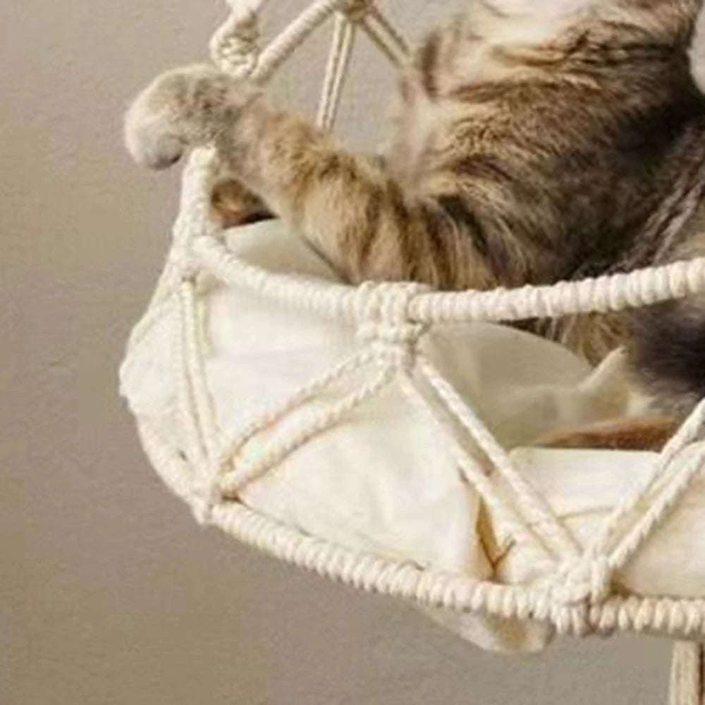 Hamaca Bohemia Tejida a Mano para Gatos – Cama Colgante Decorativa