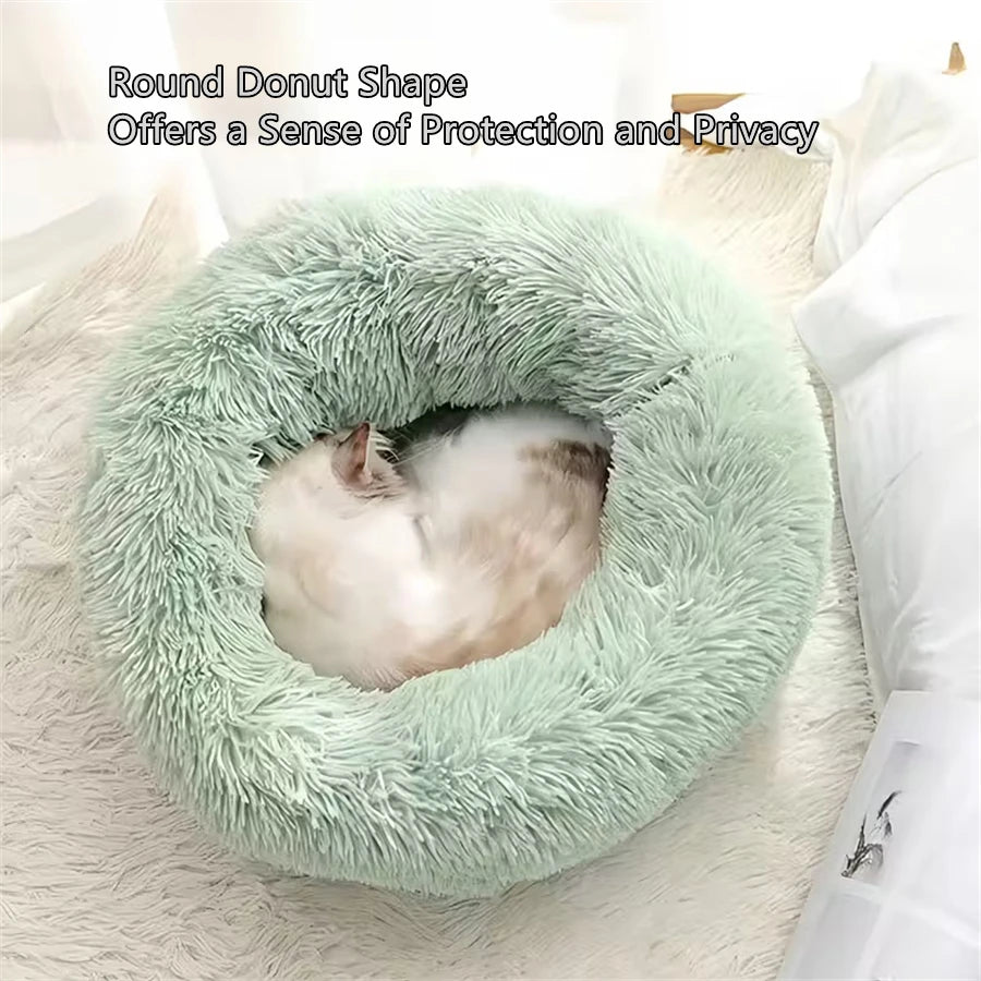 Cama Donut de Felpa para Gatos y Perros Pequeños – Lavable, Cálida y Antideslizante